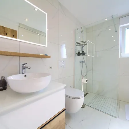 Crystal Aura 2 By Interhome *