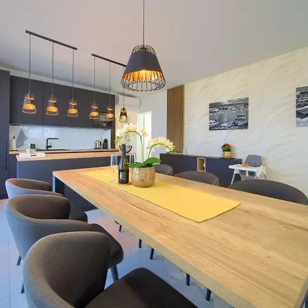 Apartament Crystal Aura 2 By Interhome