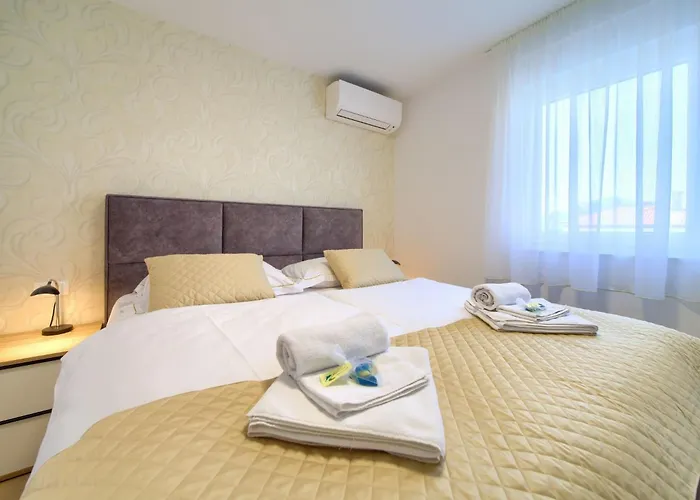 Apartament Crystal Aura 2 By Interhome Vantacici