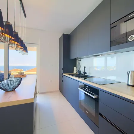 Crystal Aura 2 By Interhome Apartman